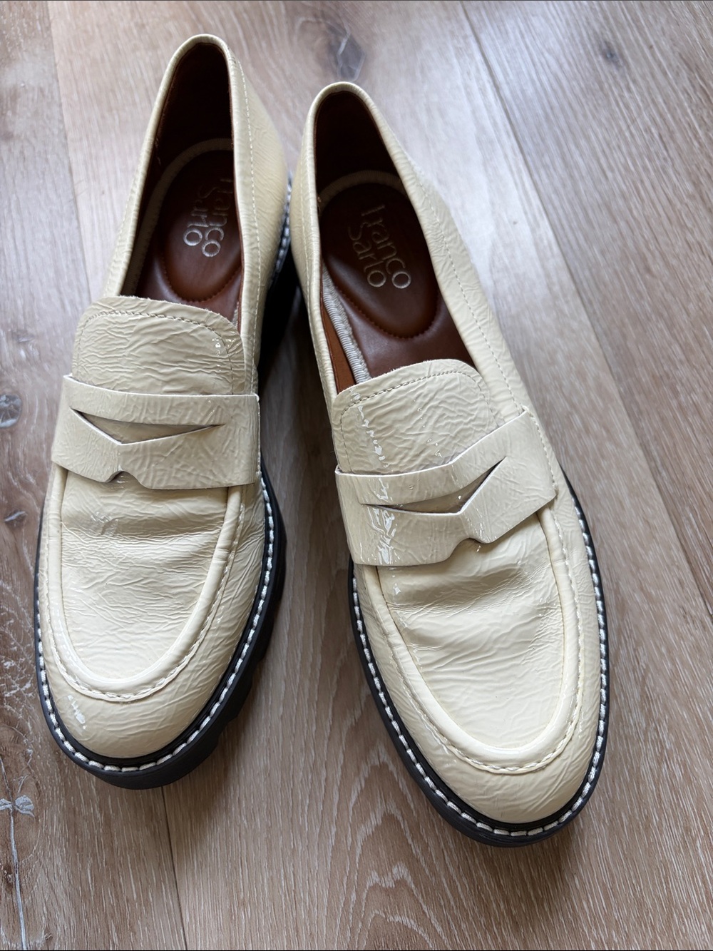 NWOB Franco Sarto Balin Platform Penny Loafers Off-White Crinkle Patent.